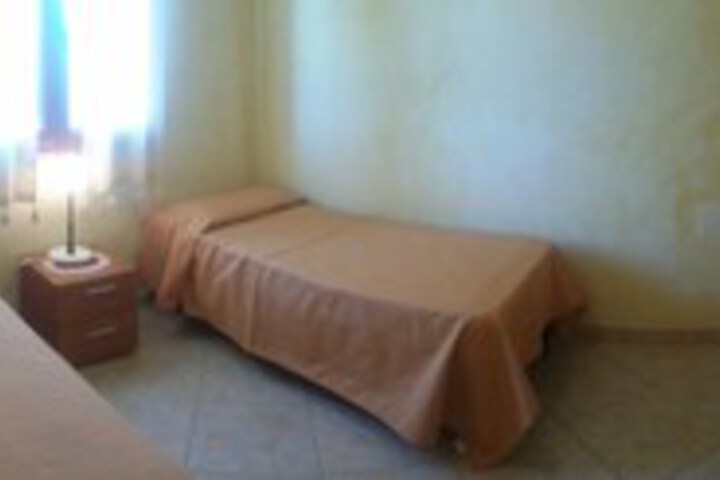 Room 71 of 76