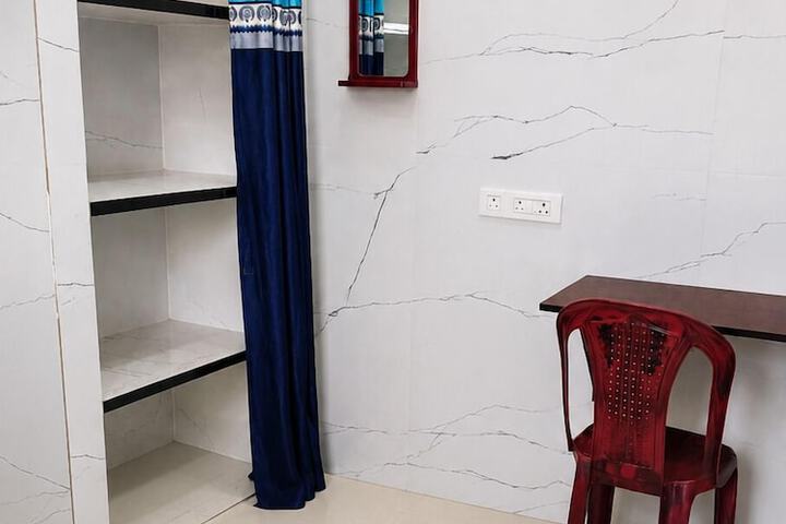 Room 2 of 22