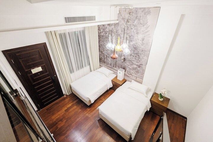 Room 28 of 140