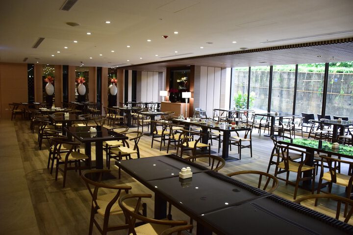 Dining 109 of 137