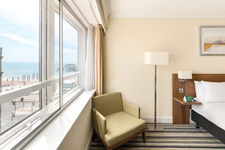 Room 43 of 137