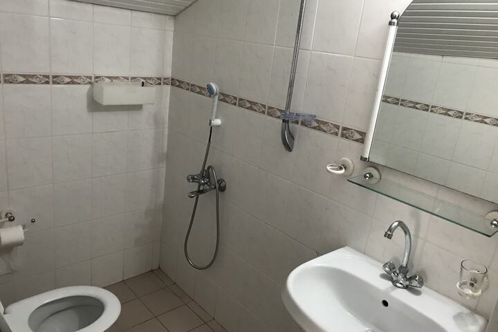 Room 21 of 44