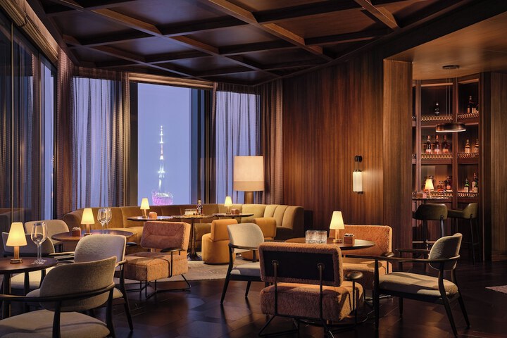 Lounge 105 of 154