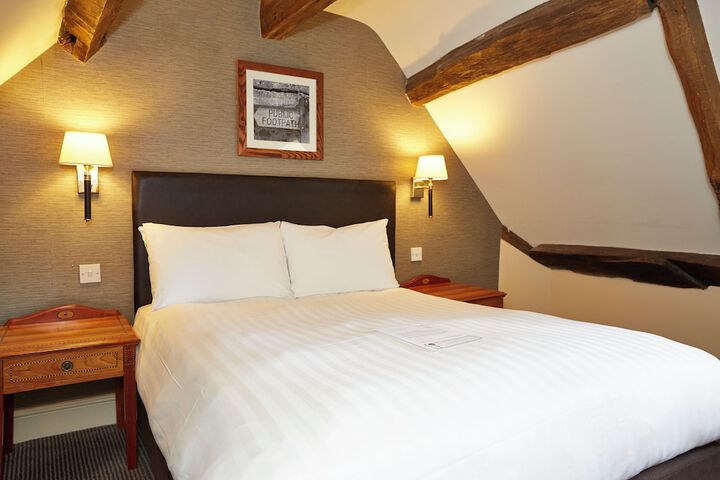 Room 10 of 27