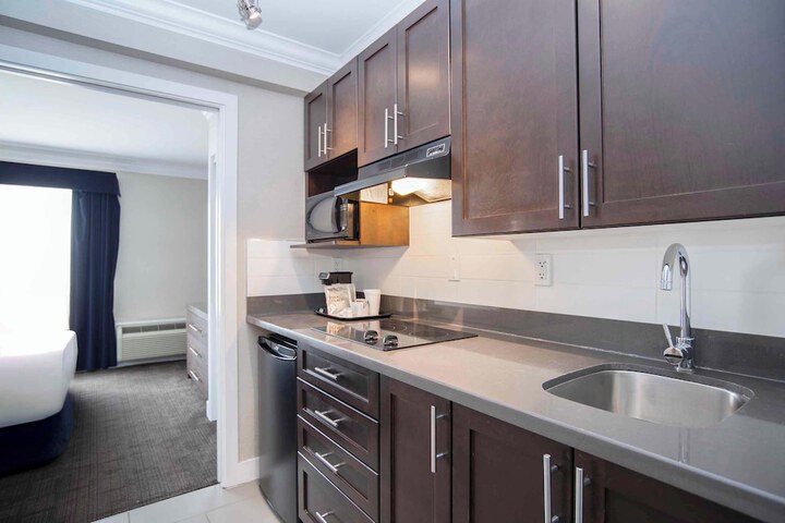 Private kitchenette
