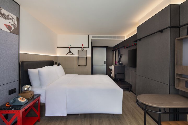 Room 56 of 96