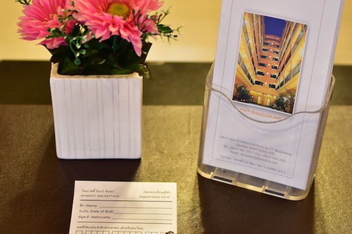 Check-in/check-out kiosk