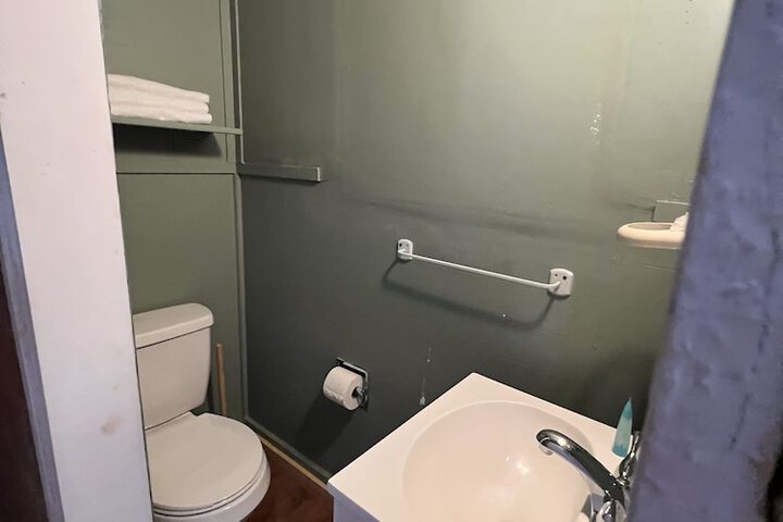 Room 17 of 26