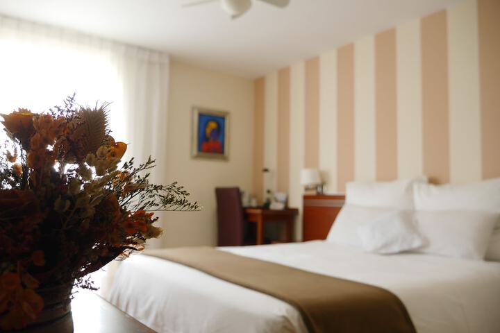 Room 11 of 38