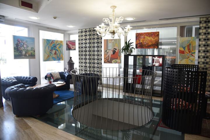 Lobby Photo