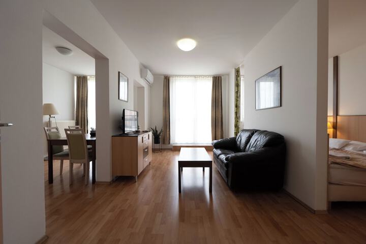 Room 19 of 36