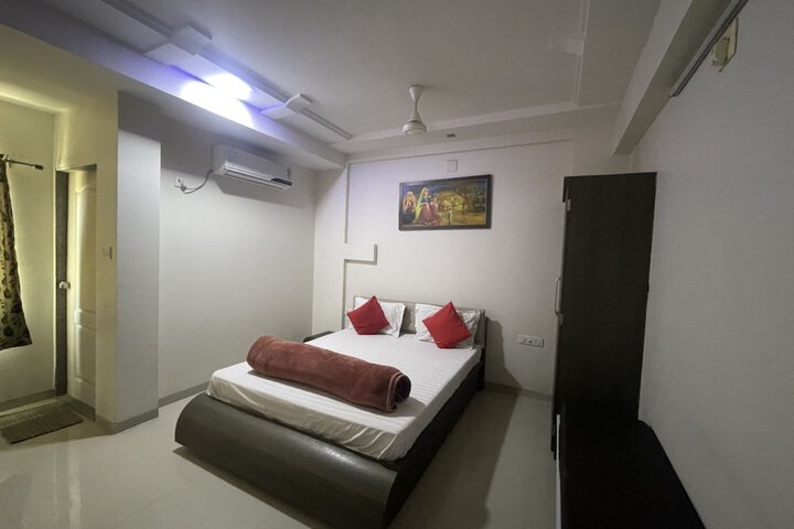 Room 16 of 24