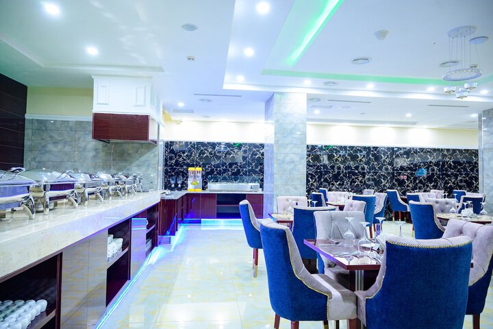 Ballroom/Hall 115 of 166