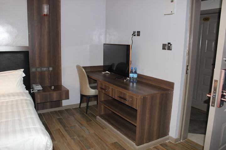 Room 13 of 50