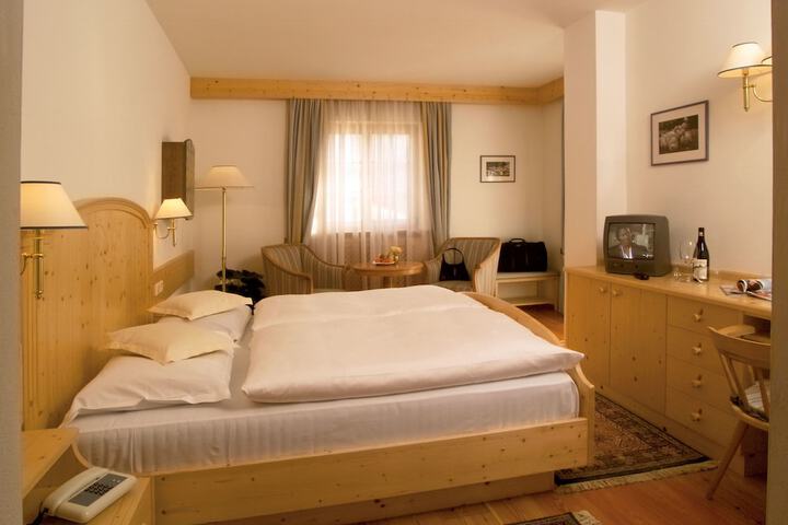 Room 10 of 45