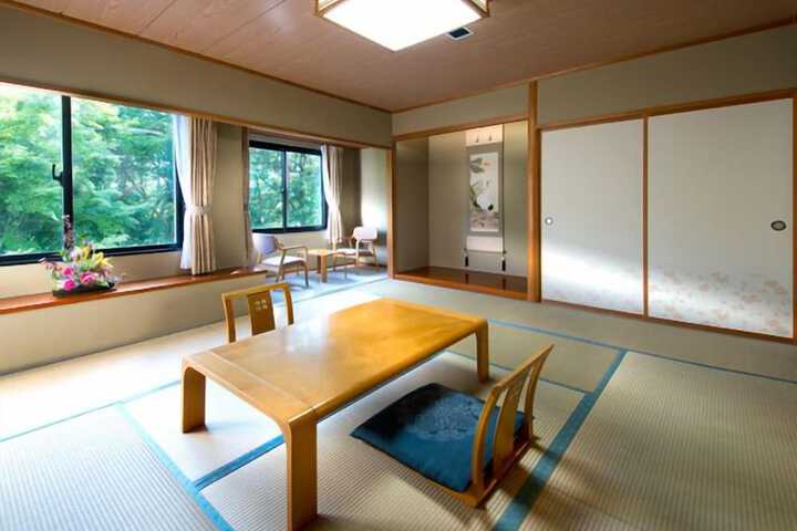 Room 7 of 63