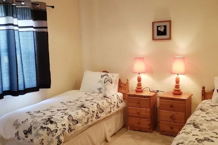 Room 6 of 21
