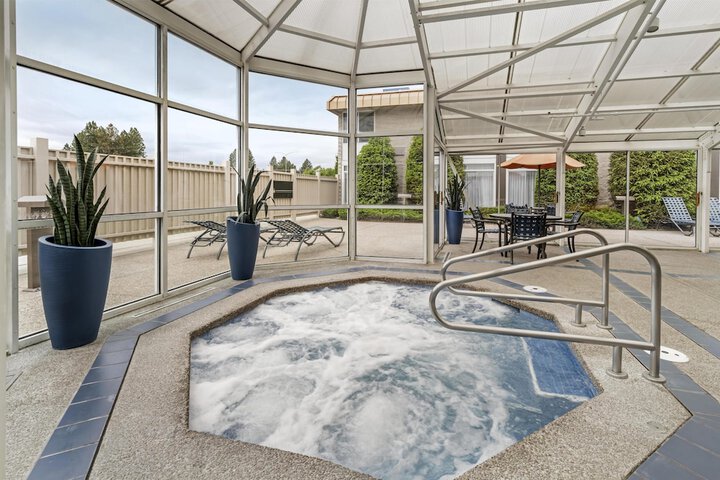 Photo of Best Western Plus Coeur dAlene Inn Pool