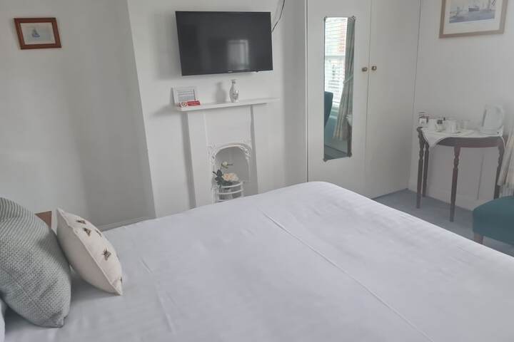 Room 8 of 21