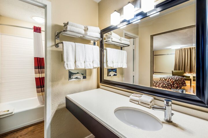 Deluxe 2 Double Beds (2 of 8)