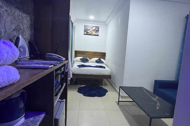 Room 45 of 165