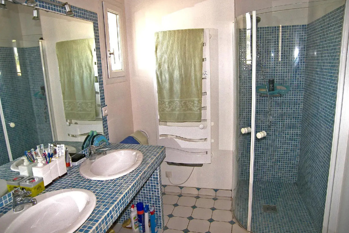 Room 7 of 7