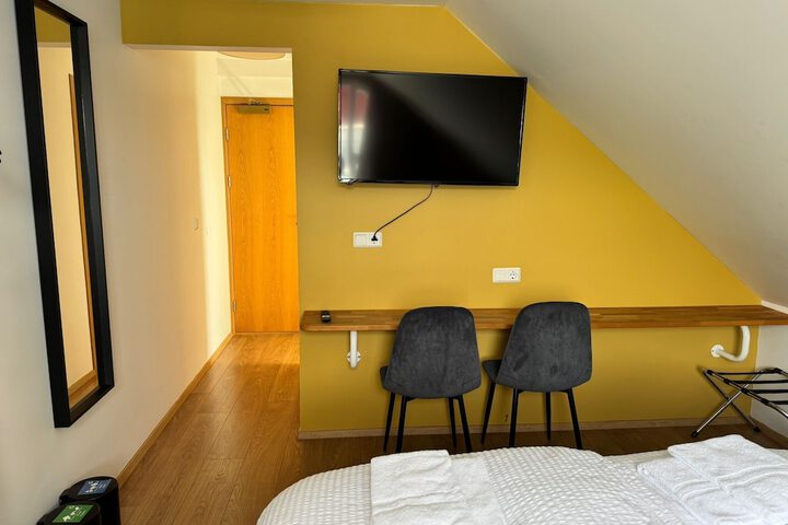 Room 47 of 123