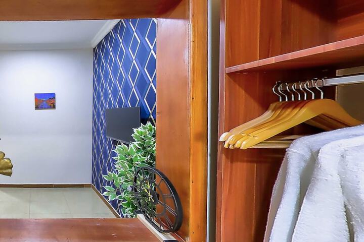Room 32 of 111
