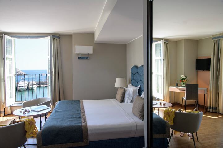 Room 17 of 95