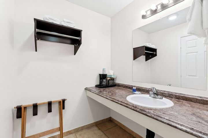 Room 18 of 47