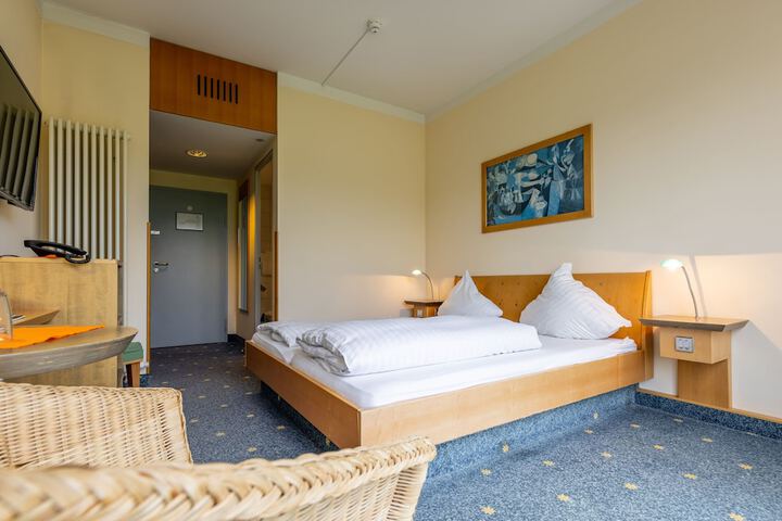 Room 19 of 113