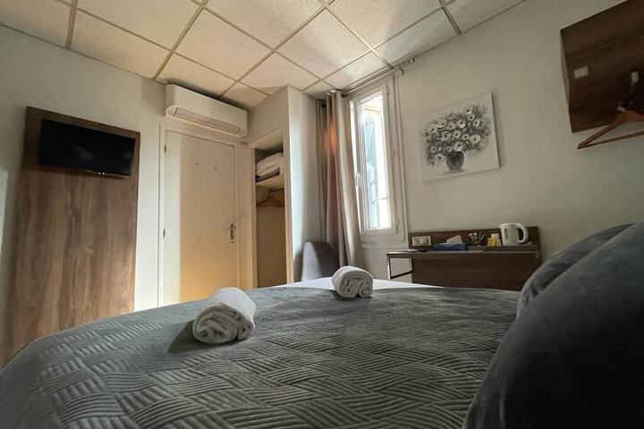 Room 22 of 44