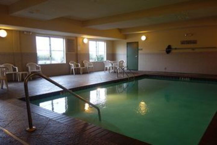 Pool 15 of 20