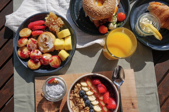 Breakfast/Coffee Service 102 of 130