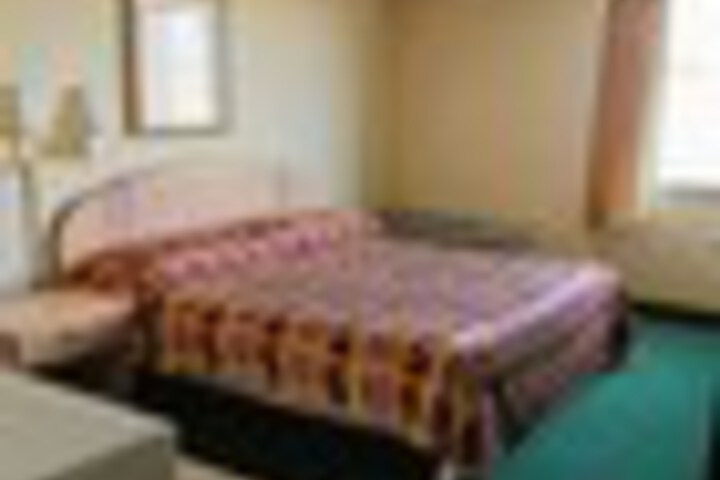 Room 47 of 144