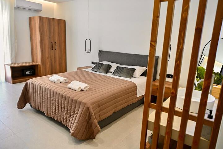 Hotel 107 of 121
