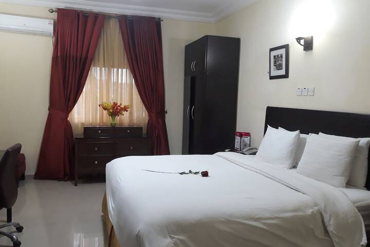 Room 9 of 62