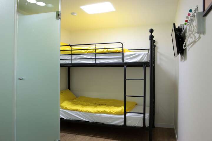 Room 4 of 51