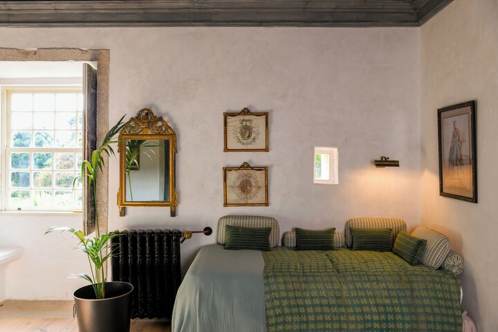 Room 10 of 73