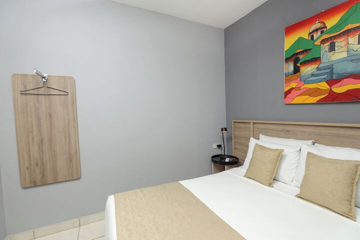 Room 17 of 21
