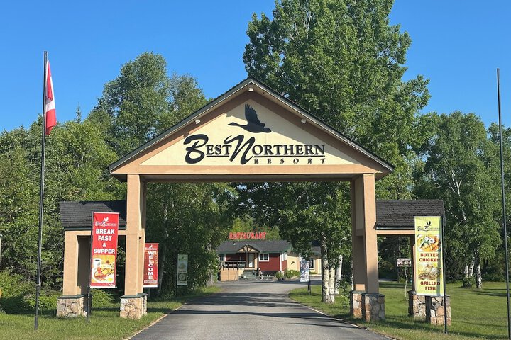 Best Northern Motel and Restaurant in Wawa, ON