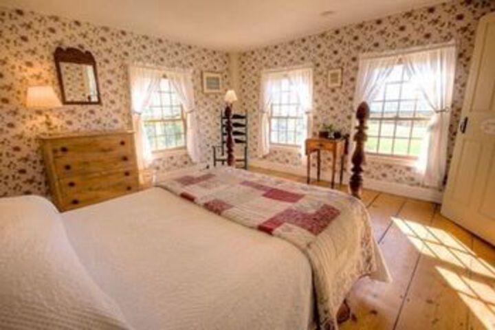 Room 42 of 150