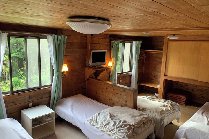 Room 4 of 48