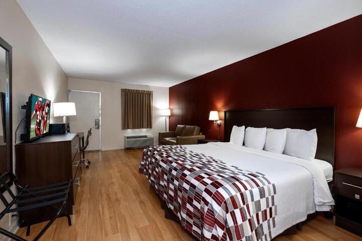 Superior King Bed (12 of 12)