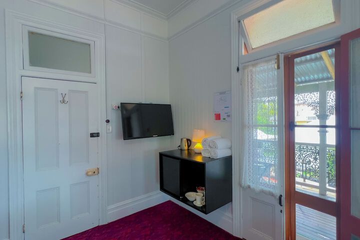 Room 18 of 29