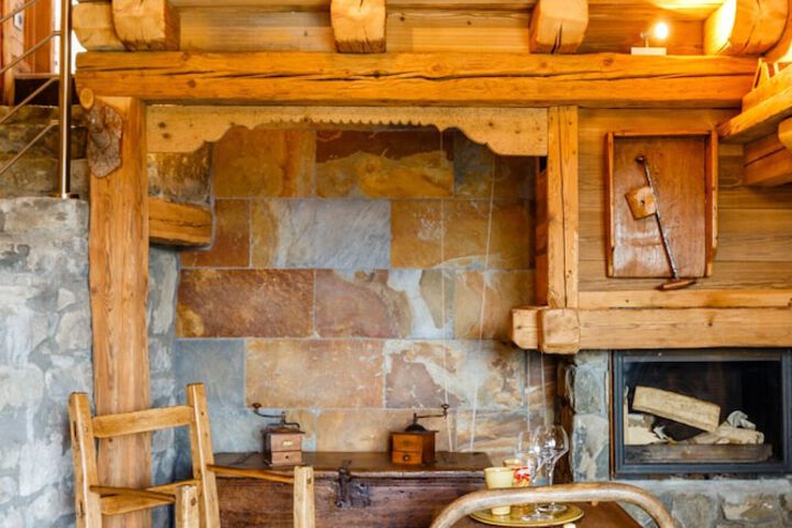 Room 4 of 47