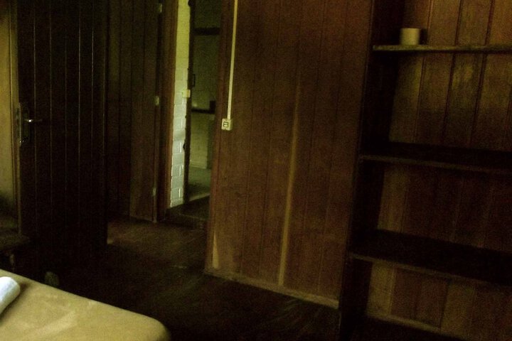 Room 3 of 33
