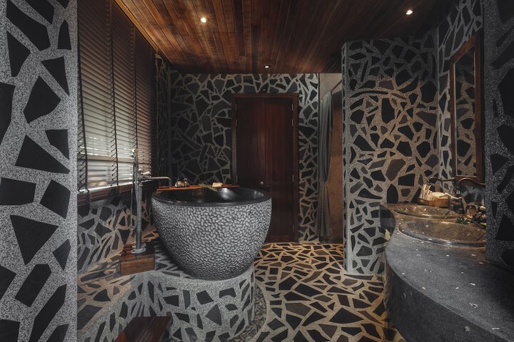 Room 40 of 80