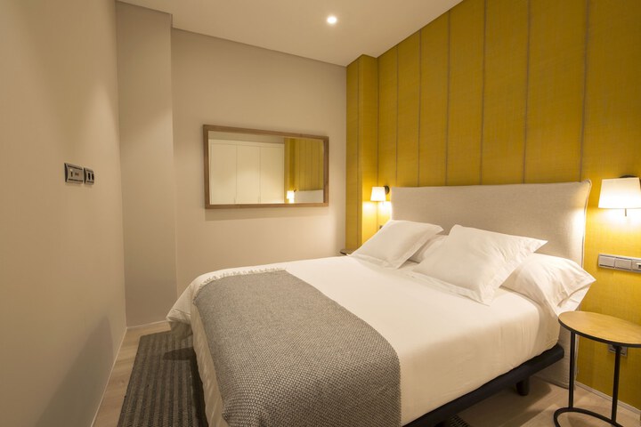 Room 4 of 31