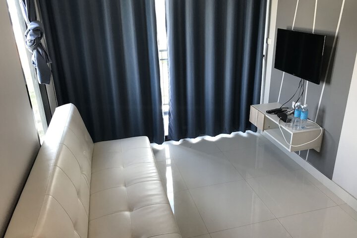 Room 19 of 68